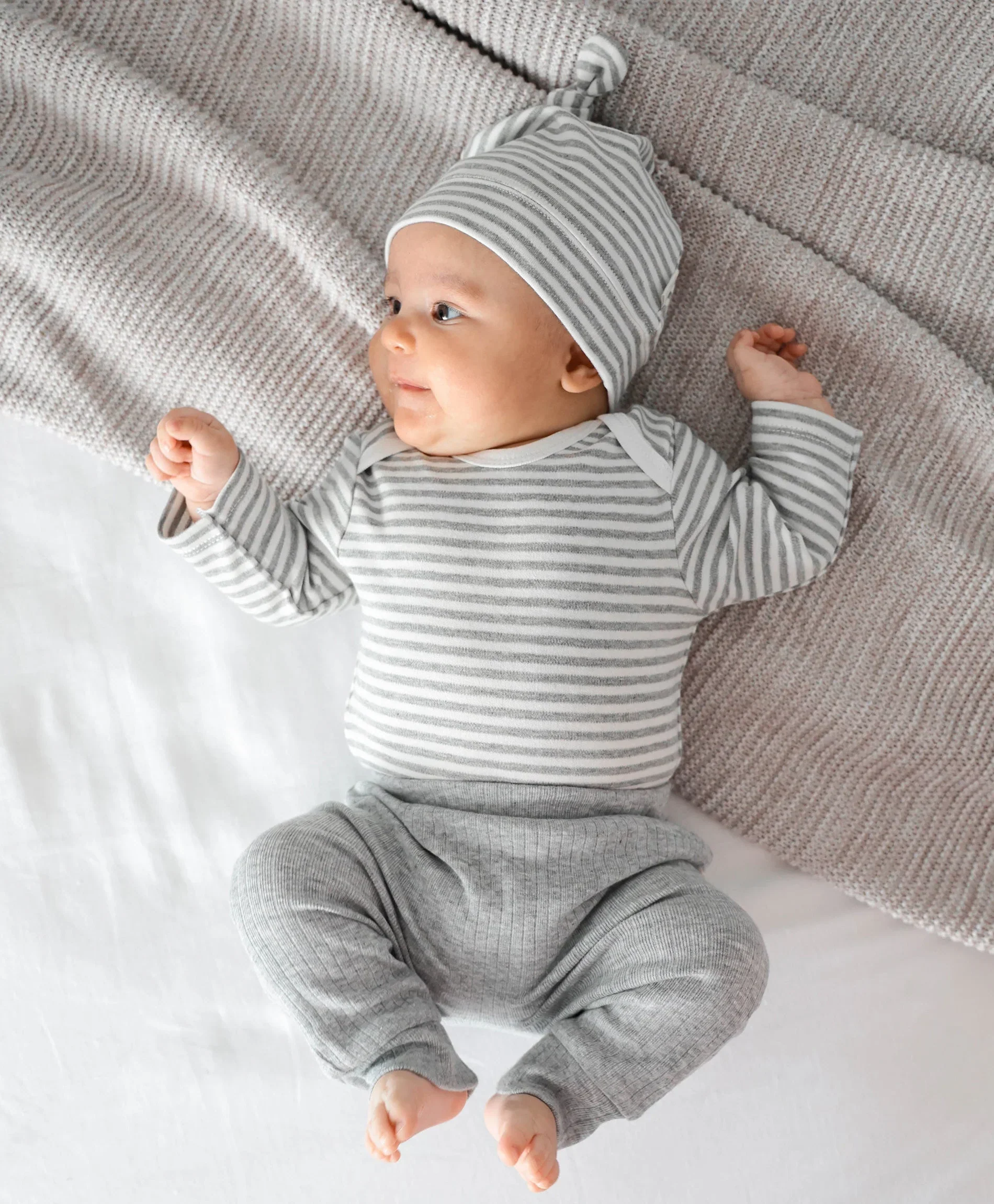 Organic Cotton Long Sleeve Bodysuit - Grey Stripes - Image 4
