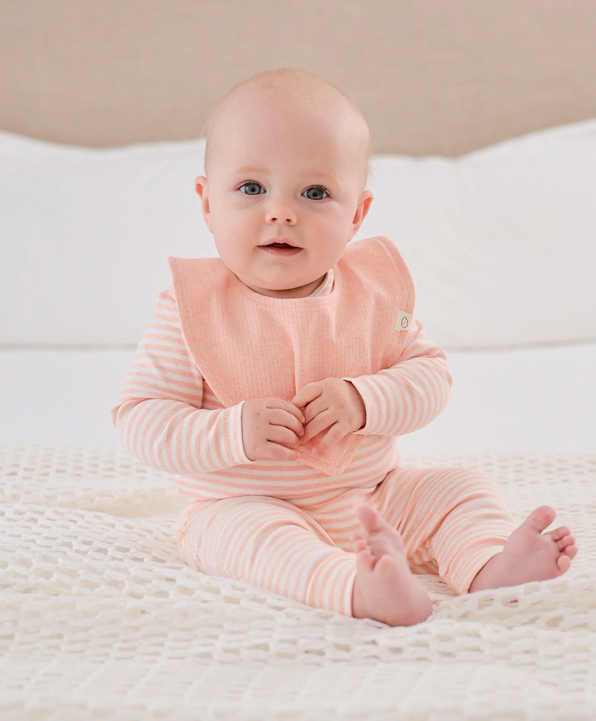 Organic Cotton Triangle Bib - Heather Pink - Image 4