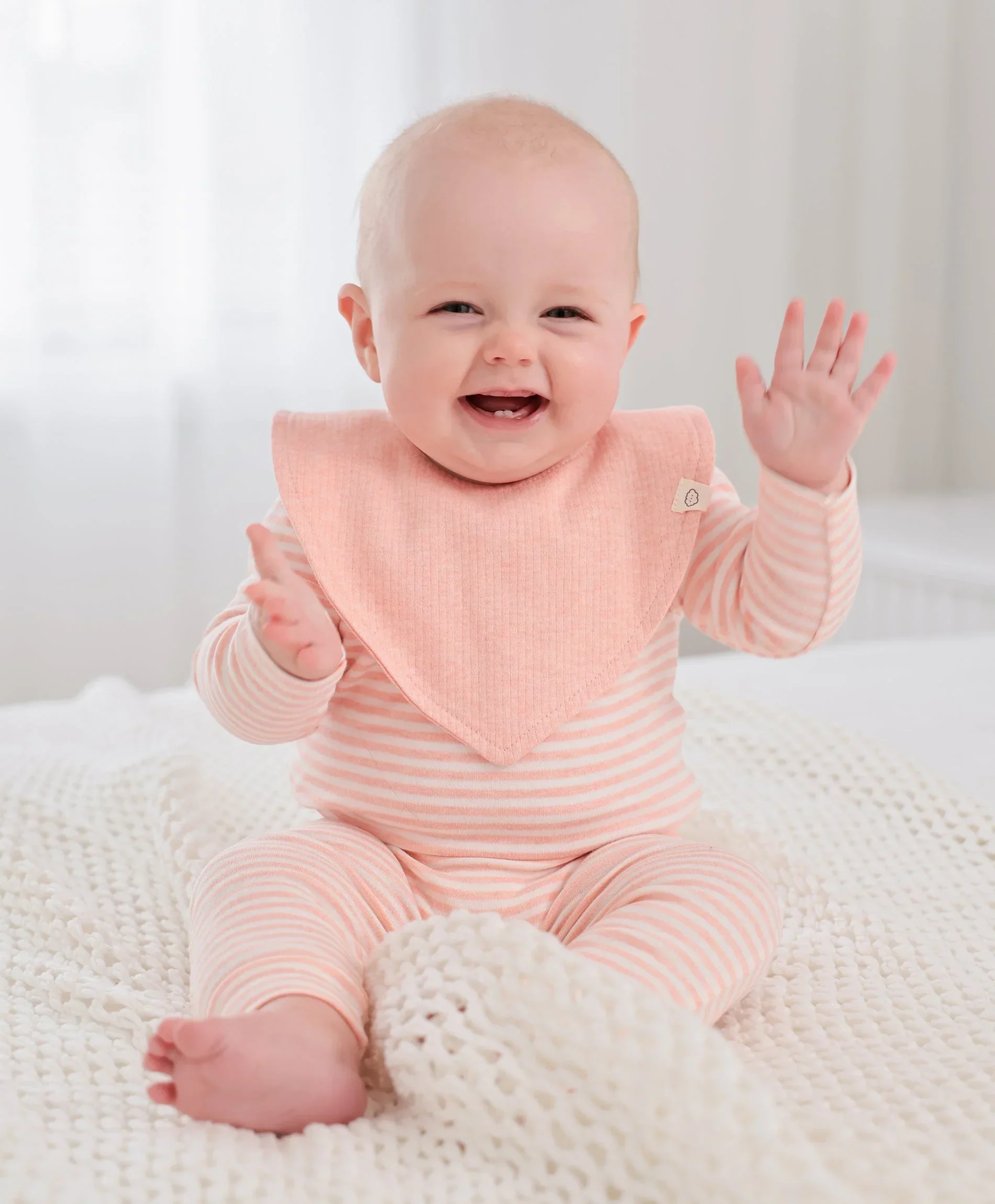 Organic Cotton Triangle Bib - Heather Pink - Image 5